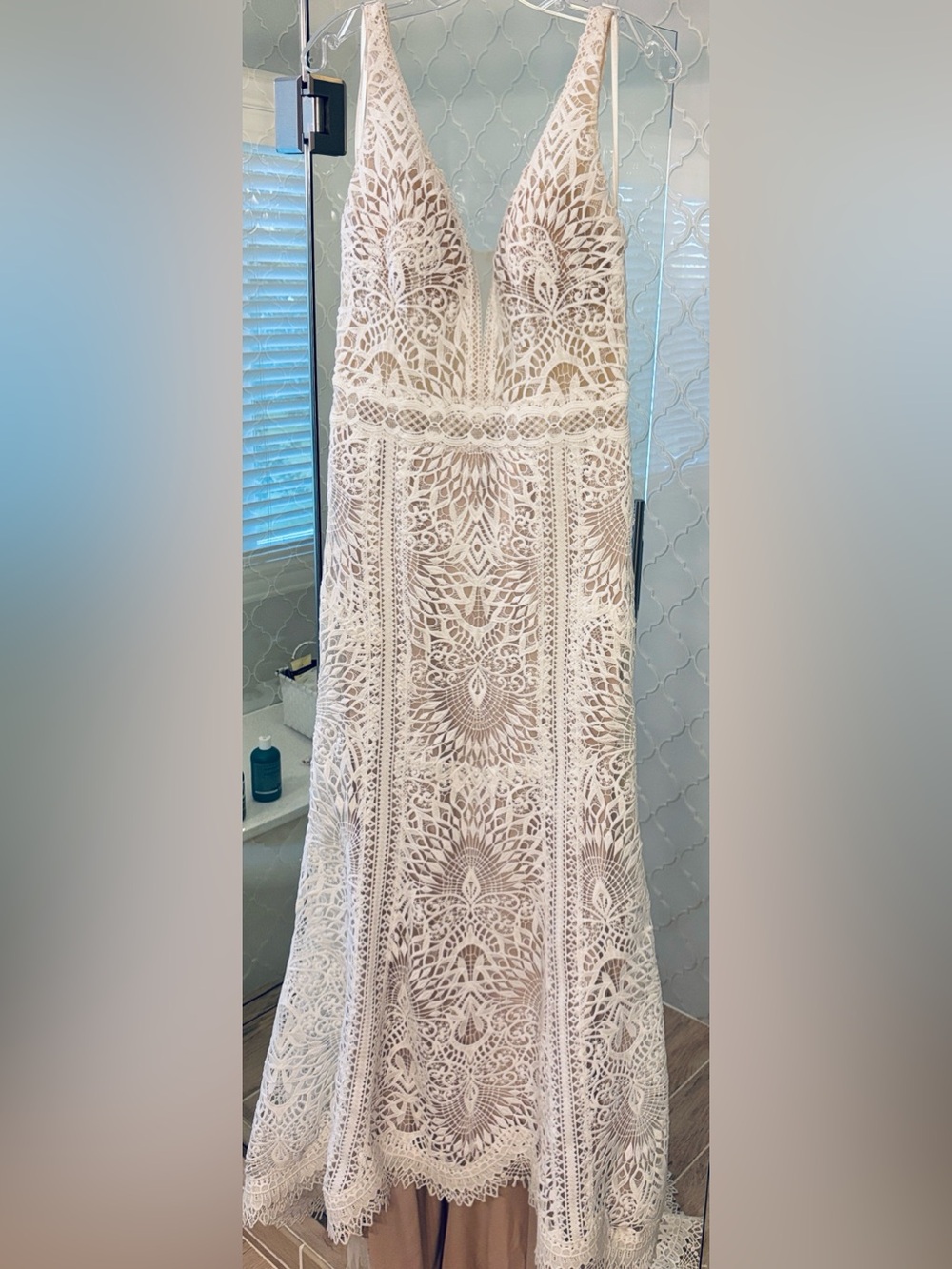 Lillian West   66126   Wedding size 16.  Street size 12. Excellent shape